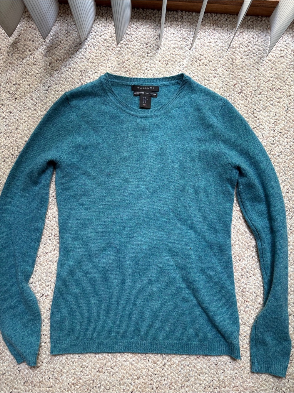 Tahari Women's XS Crew Neck Solid Blue Knit 100% Cashmere Ribbed Pullover